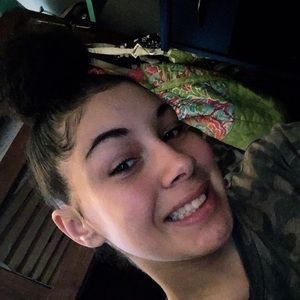 Meet your Posher, Cayleigh